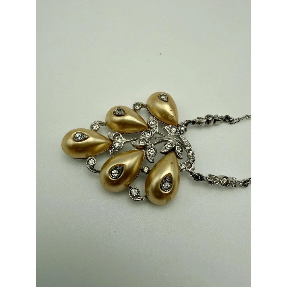 1930'S Crown Trifari rhodium necklace faux pearl floral pendant SIGNED read !